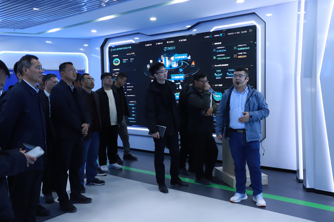 凝心聚力謀發(fā)展 實(shí)地調(diào)研促攻堅(jiān)城發(fā)投集團(tuán)開(kāi)展重點(diǎn)項(xiàng)目調(diào)研活動(dòng)